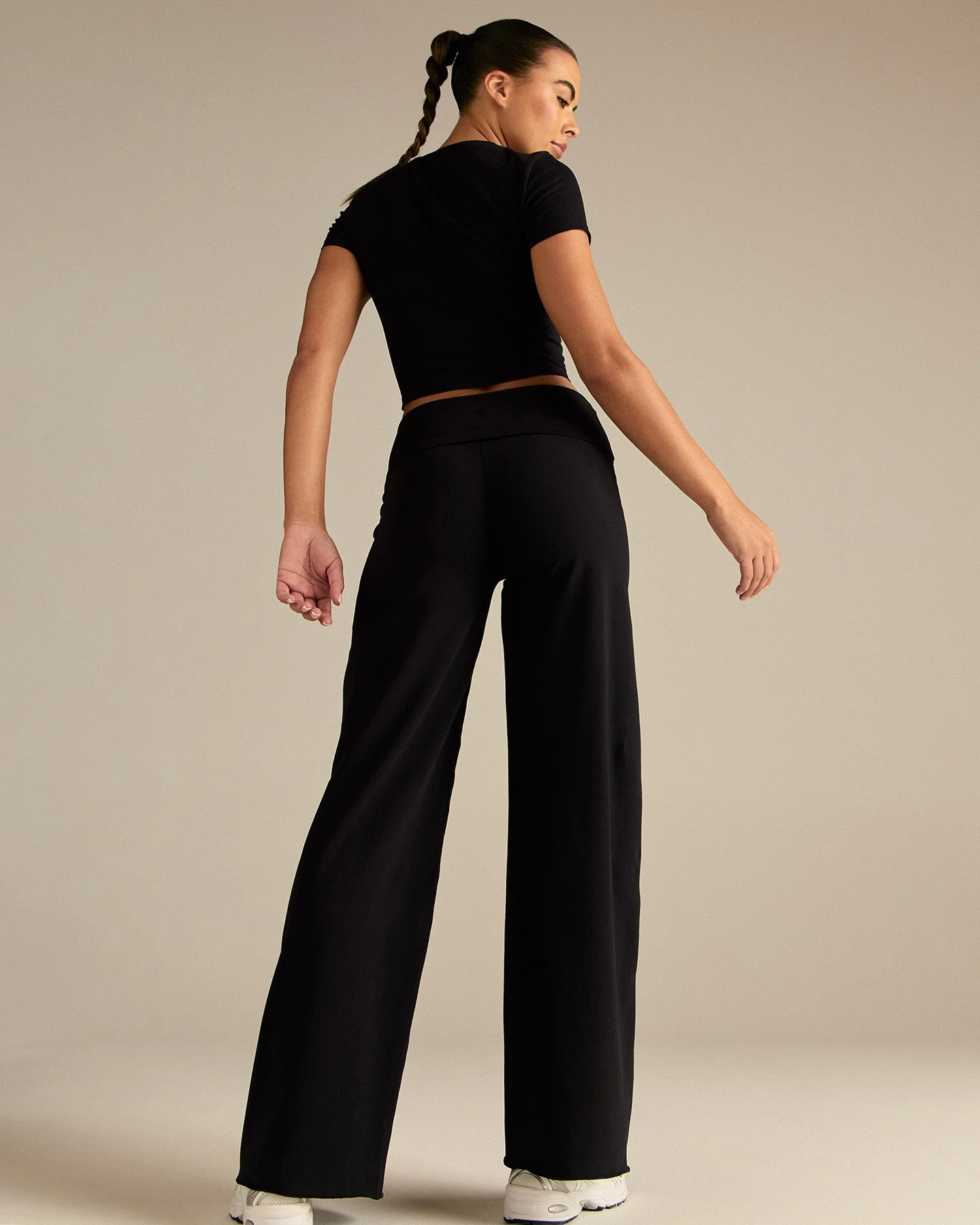 Cotton Contour Short Sleeve T-Shirt | Black - Image 6