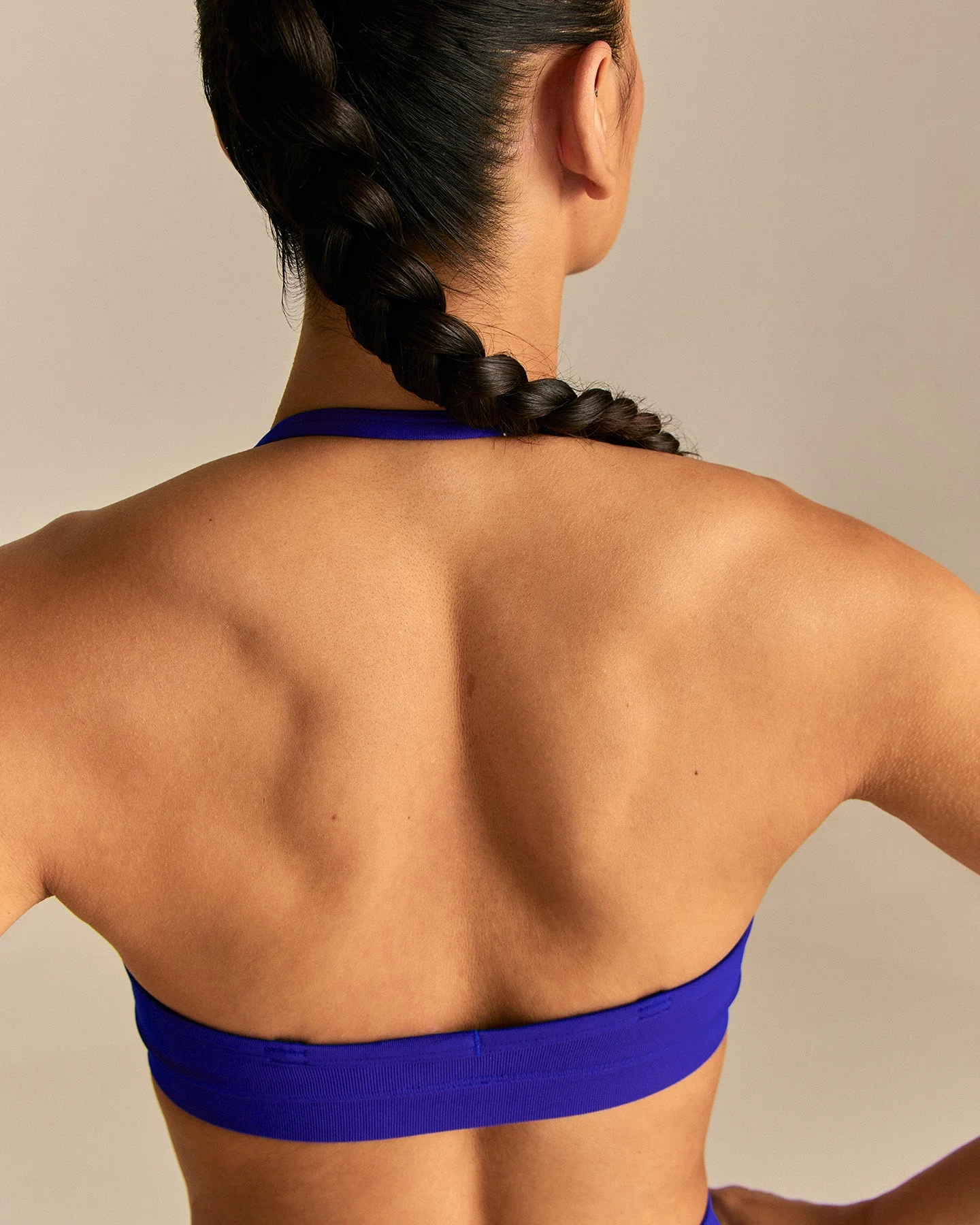 Define 2.0 Scrunch V-Neck Bra | Luminous Blue - Image 3