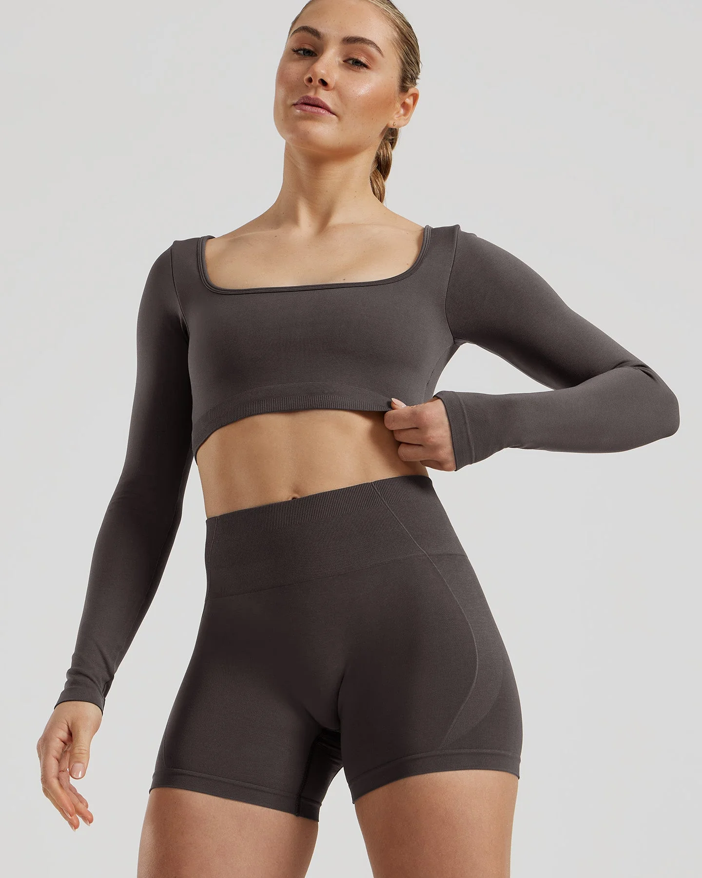 Define 2.0 Long Sleeve Built-In Bra Top | Graphite - Image 6