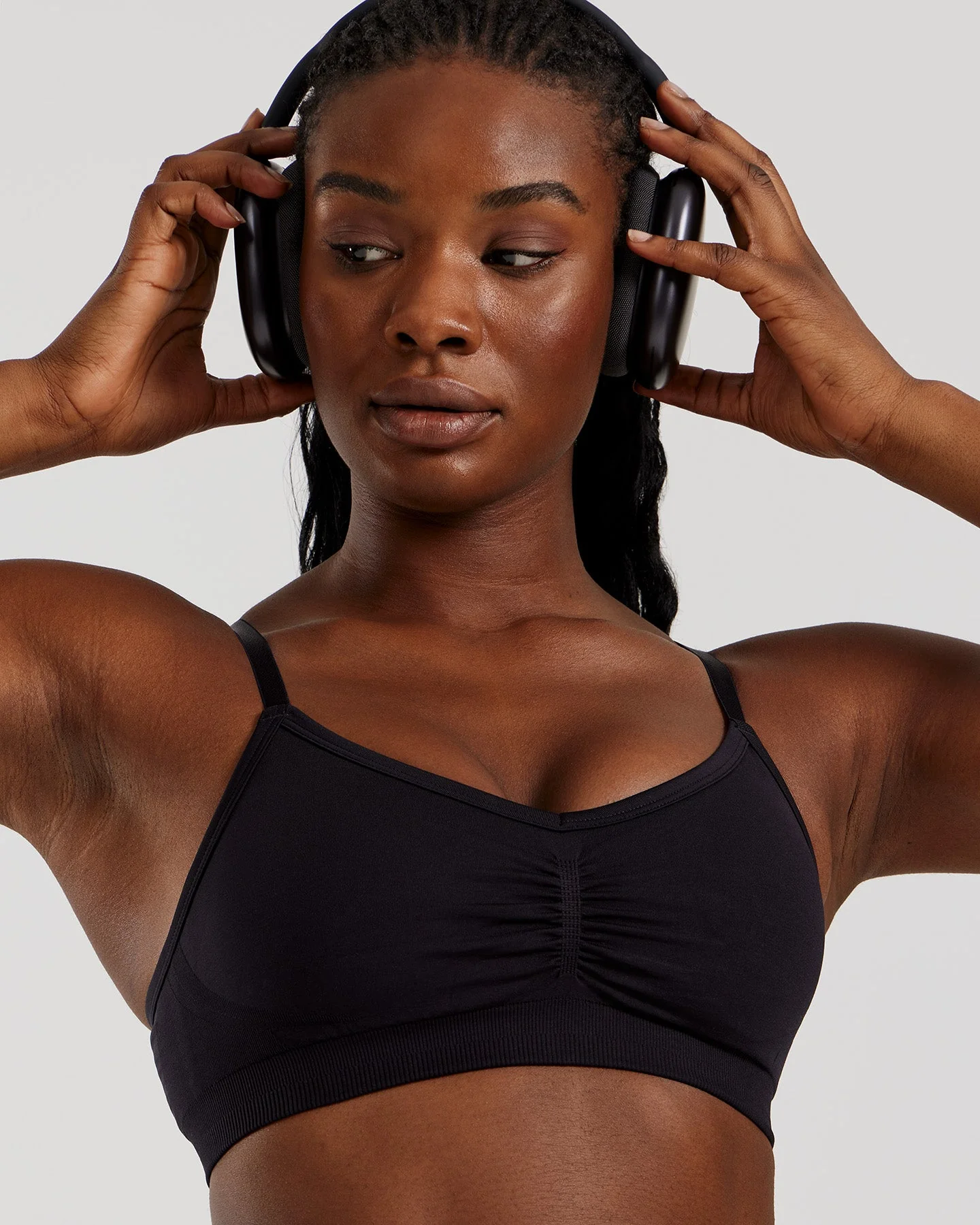 Define 2.0 Scrunch Bralette | Black - Image 4