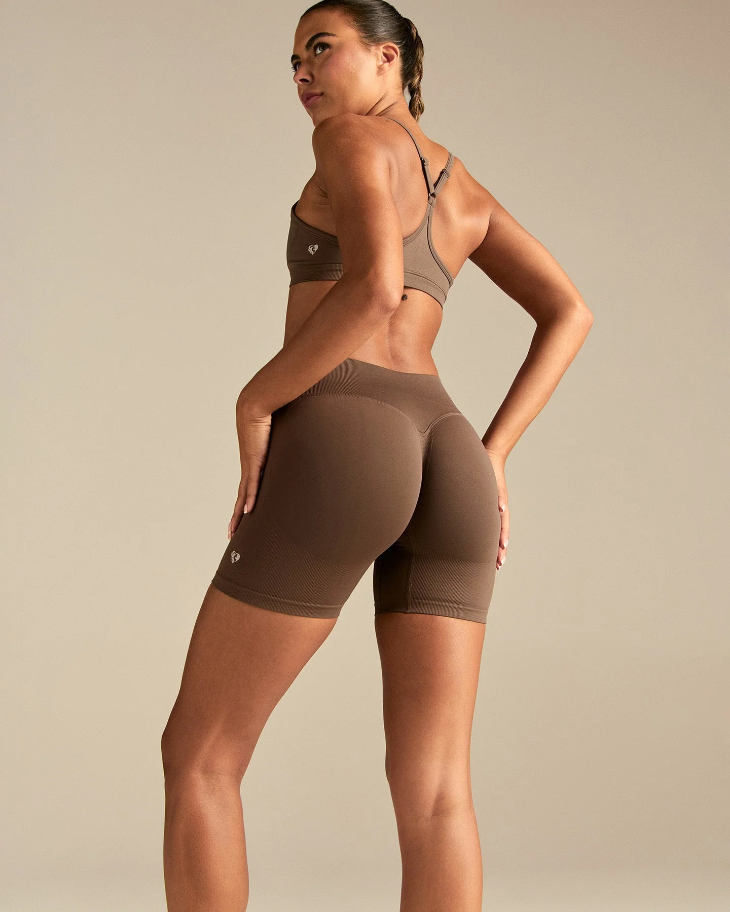 Emphasize V-Neck Bra | Milk Chocolate - Image 2
