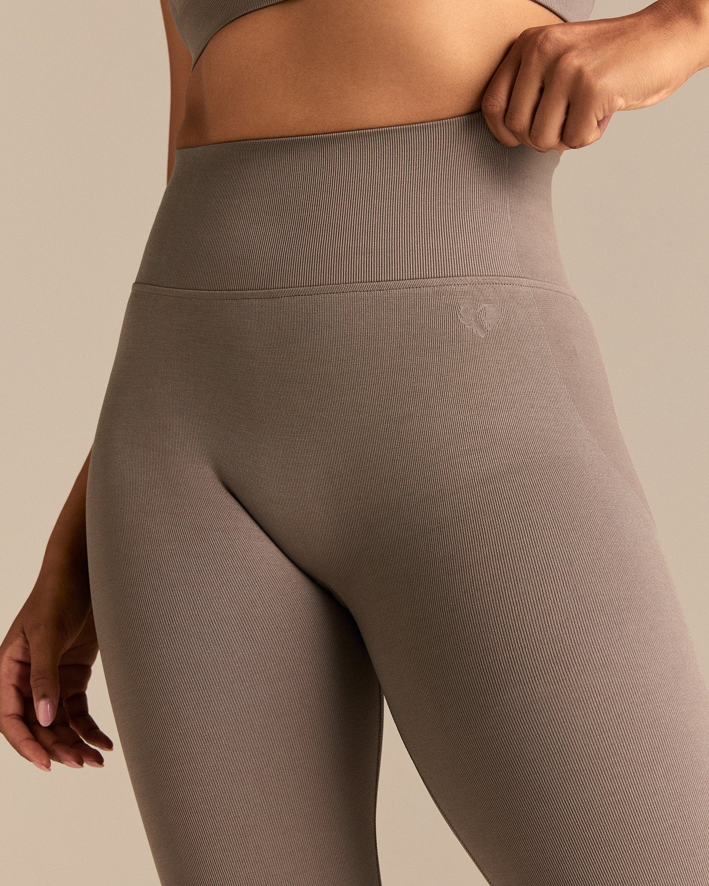 Motion Seamless Leggings | Taupe Grey - Image 6
